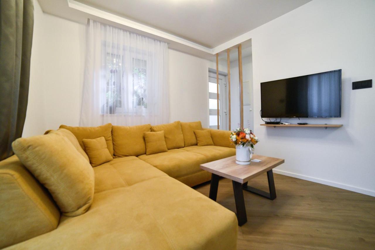 Luxury Apartment Knezovic سيني المظهر الخارجي الصورة